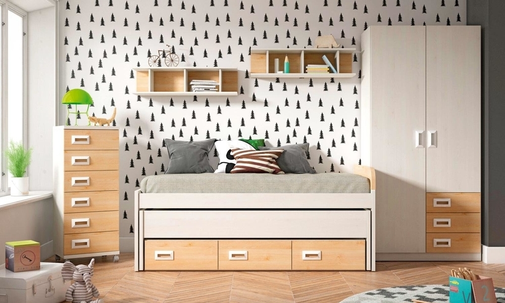 Use a criatividade nas paredes do quarto e escolha móveis com cores neutras. decoração de quarto infantil feminino simples e barato