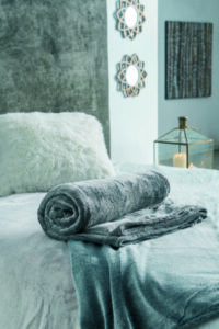 Sabia que, mal colocados, os espelhos feng shui podem interferir com o sono/ feng shui espelhos